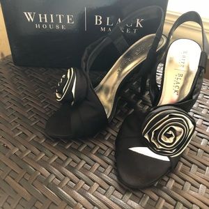 White House Black Market Samantha Shoe Black Size9